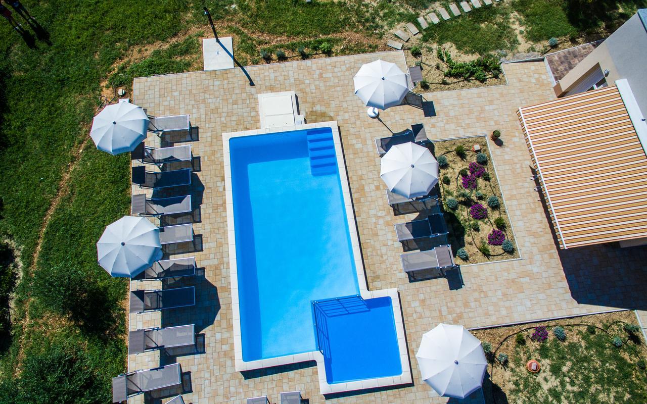 Apartments Viktorija 2 Baska  Exterior photo